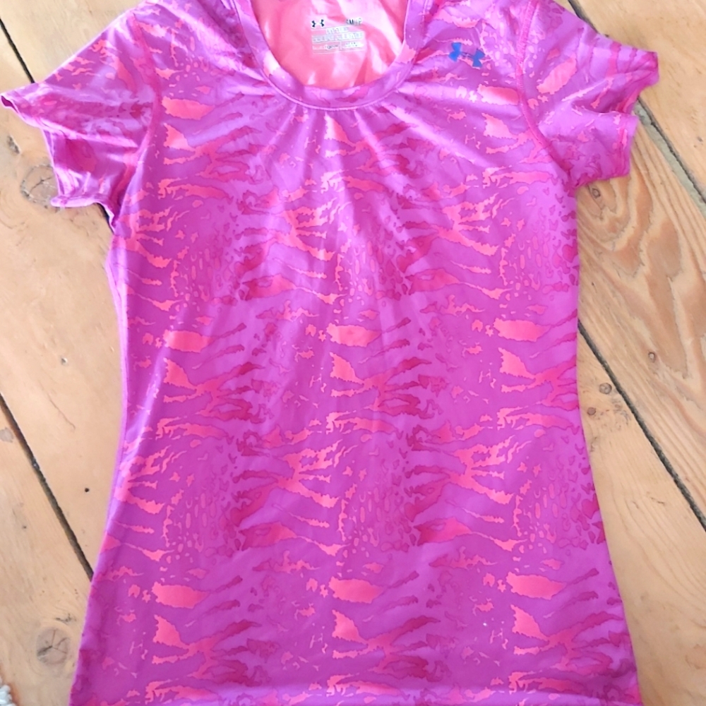 Under armour wicking t shirt